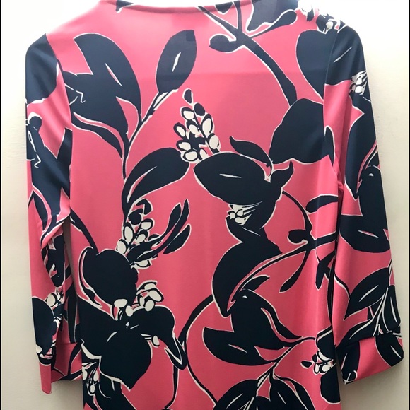 The Limited XS Hawaiian styled 3/4 sleeved dress - Picture 2 of 3